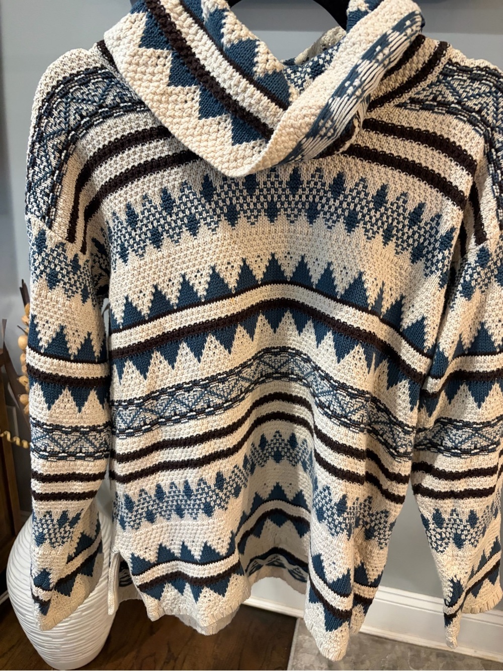 eight eight eight Cream, Blue & Brown Patterned Knit Hoodie size medium